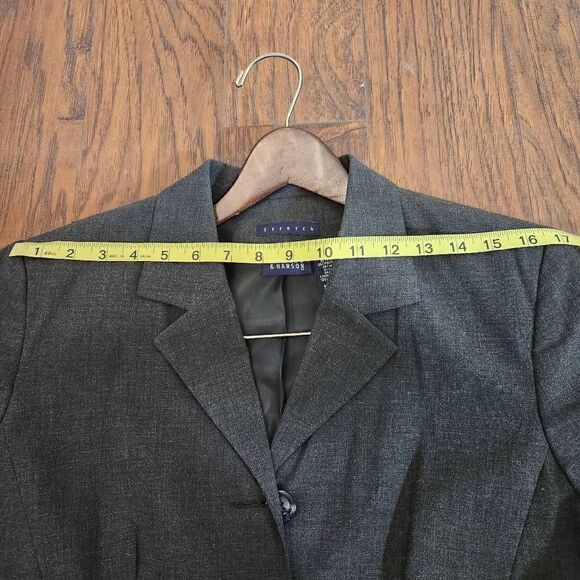 Hillard & Hanson - Picture 4 of 6